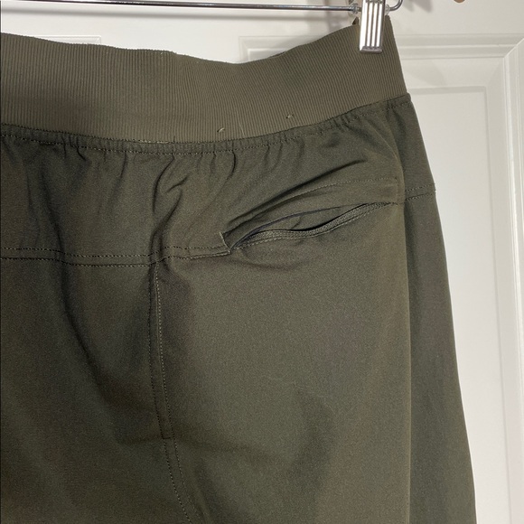 Lululemon Men’s ABC Skinny-Fit Jogger Size Small Army Green Pull On Performance - Picture 8 of 17